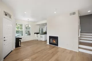 Photo #4: OC23094041 Listing 