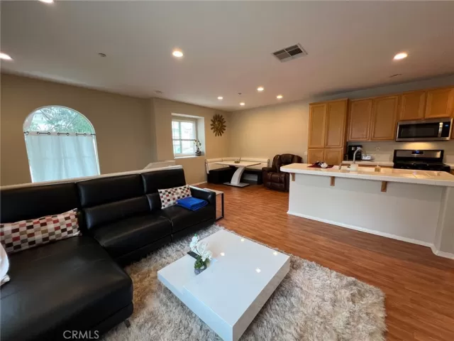 MLS: OC23094109 Condo For Sale