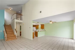 Photo #5: OC23094129 Listing 