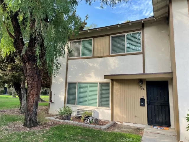 MLS: OC23094241 Condo For Sale