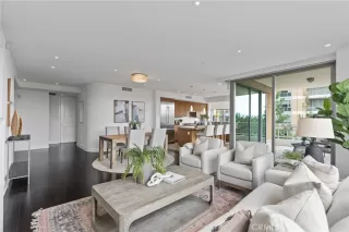 Photo #2: OC23094256 Listing