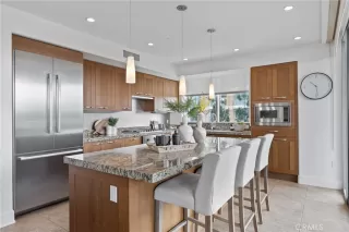 Photo #5: OC23094256 Listing