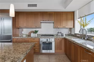 Photo #6: OC23094256 Listing