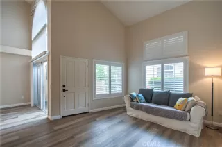 Photo #5: OC23094625 Listing 