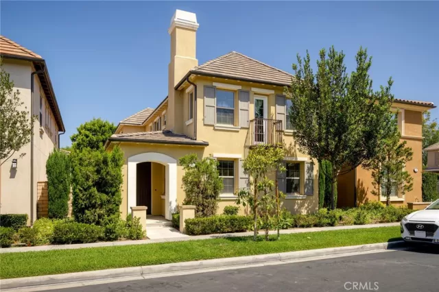 MLS: OC23095015 Condo For Sale