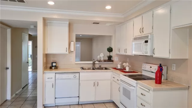 MLS: OC23095051 Condo For Sale