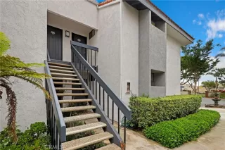 Photo #3: OC23095057 Listing