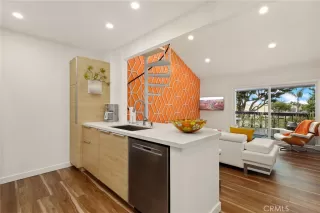 Photo #4: OC23095057 Listing