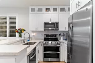 Photo #4: OC23095075 Listing 