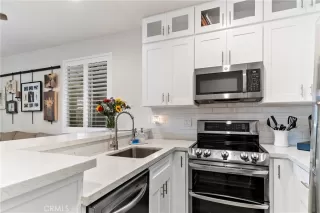 Photo #5: OC23095075 Listing 