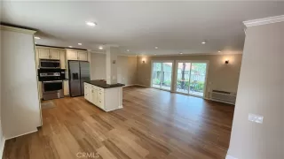 Photo #3: OC23095212 Listing