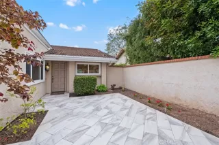 Photo #3: OC23095802 Listing