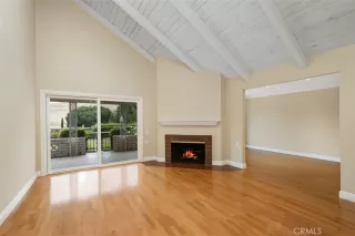 Photo #5: OC23095802 Listing