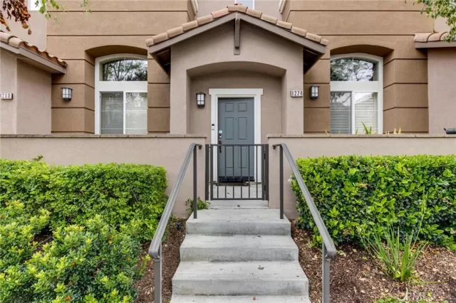 MLS: OC23095896 Condo For Sale