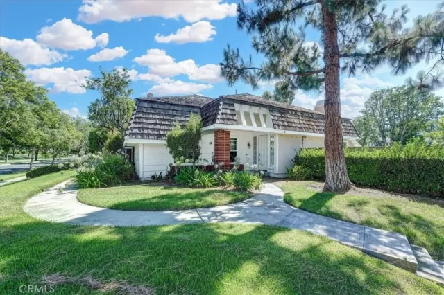 MLS: OC23095962 Condo For Sale