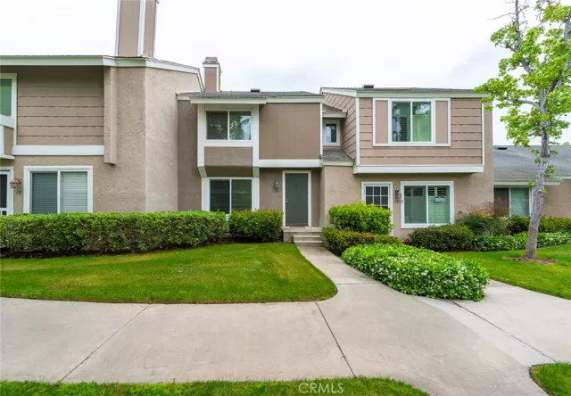 MLS: OC23096141 Condo For Sale