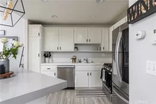 Photo #6: OC23096220 Listing