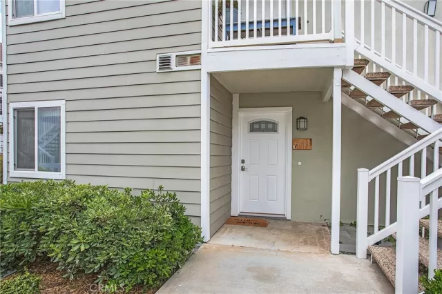 MLS: OC23096471 Condo For Sale