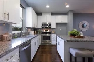 Photo #2: OC23096563 Listing 