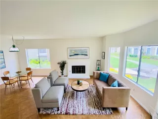 Photo #2: OC23096574 Listing 