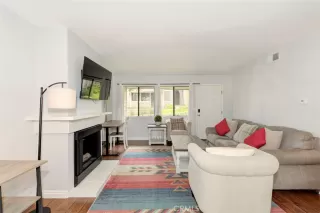 Photo #3: OC23096989 Listing 