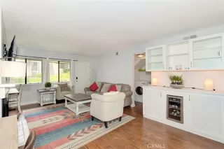 Photo #4: OC23096989 Listing 