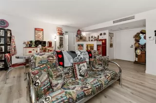 Photo #5: OC23097001 Listing