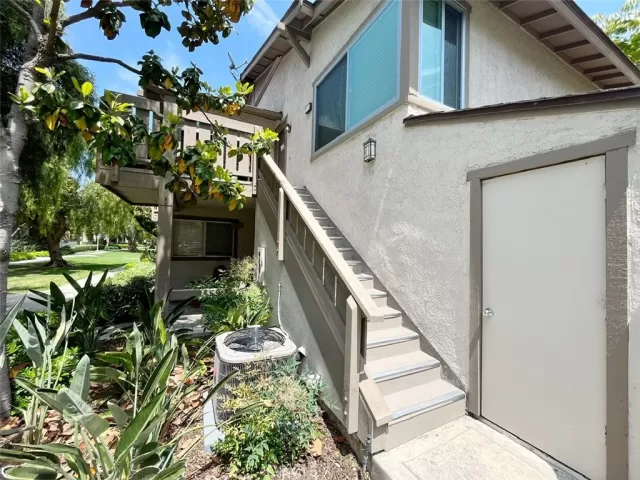 MLS: OC23097254 Condo For Sale