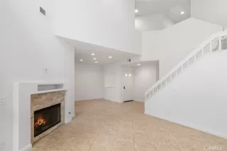 Photo #2: OC23097337 Listing 