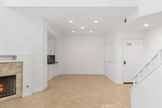 Photo #3: OC23097337 Listing 