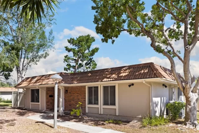 MLS: OC23097354 Condo For Sale