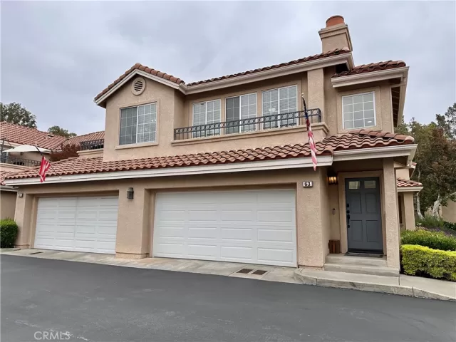 MLS: OC23097381 Condo For Sale