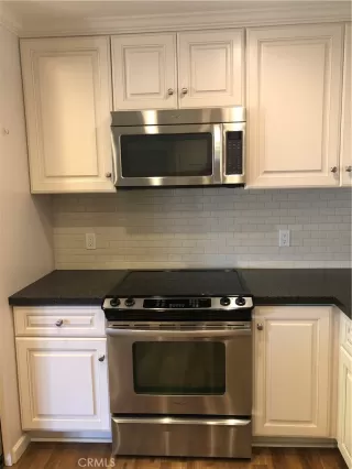 Photo #6: OC23097385 Listing