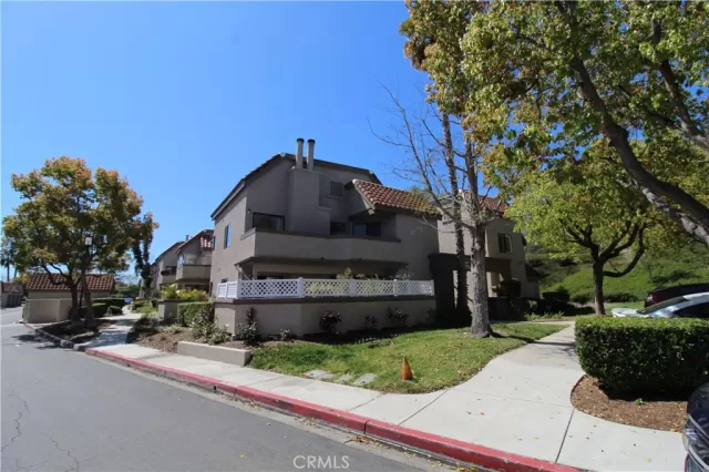 MLS: OC23097409 Condo For Sale