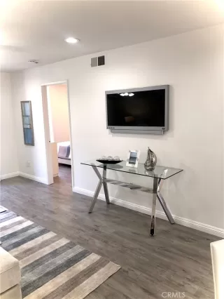 Photo #3: OC23097670 Listing 