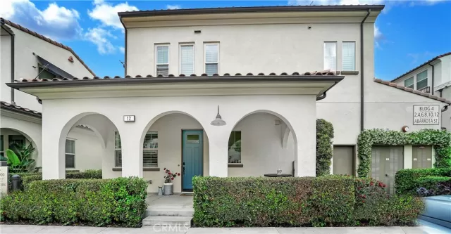 MLS: OC23097898 Condo For Sale