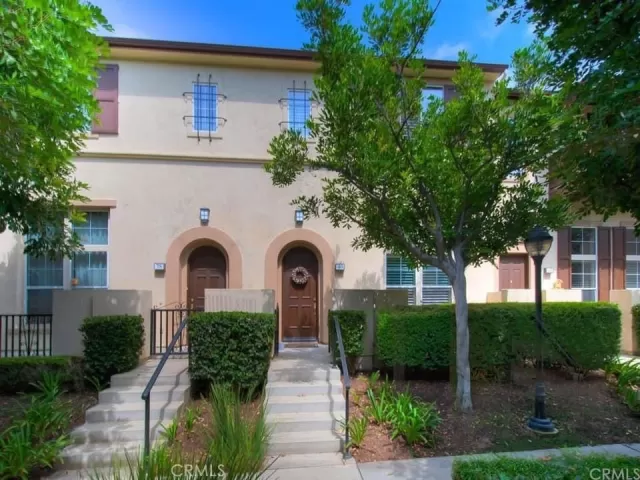 MLS: OC23098206 Condo For Sale