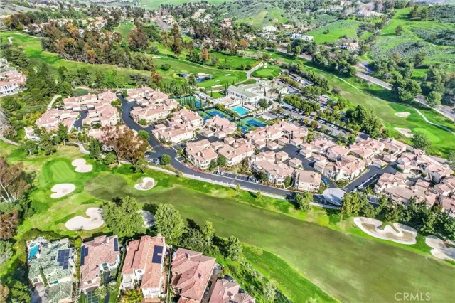 MLS: OC23098226 Condo For Sale