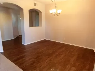 Photo #4: OC23098438 Listing