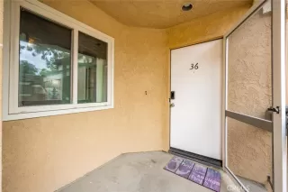 Photo #2: OC23098805 Listing