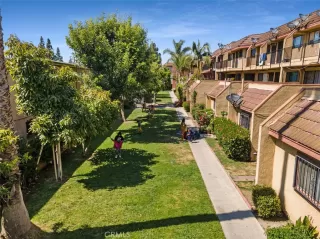 Photo #6: OC23098835 Listing 