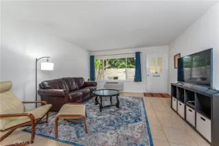 Photo #5: OC23099240 Listing