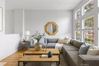 Photo #1: OC23099317 Listing 