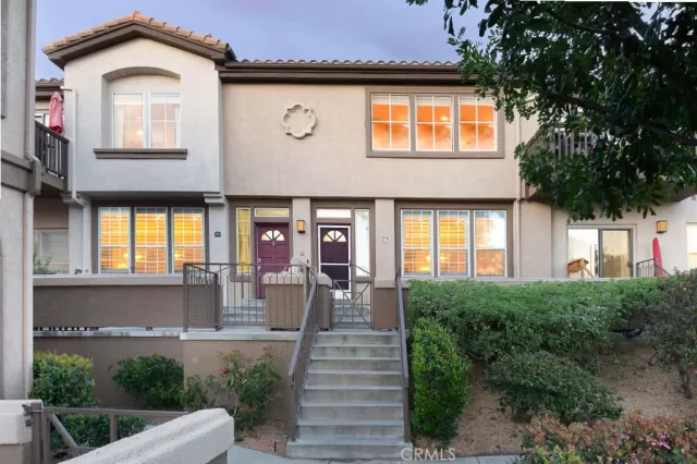 MLS: OC23099441 Condo For Sale