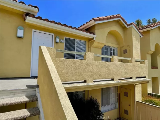 MLS: OC23099543 Condo For Sale