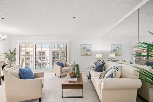 MLS: OC23099679 Condo For Sale