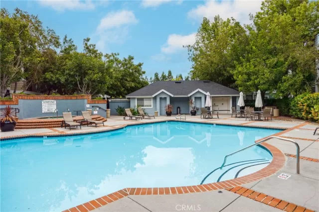 MLS: OC23099708 Condo For Sale