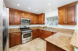 Photo #5: OC23099708 Listing