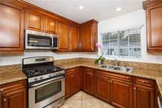 Photo #6: OC23099708 Listing