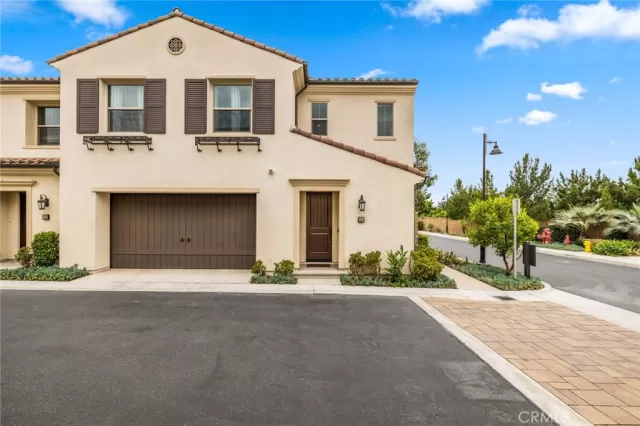 MLS: OC23099866 Condo For Sale